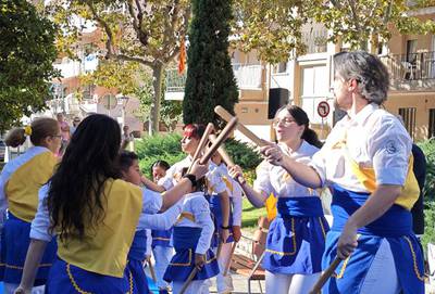 Actuació del Ball de Bastons