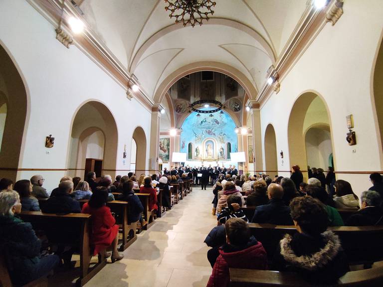 Canonades a càrrec de la Coral Eixàrcia i el Coro Vaco Ama-lur