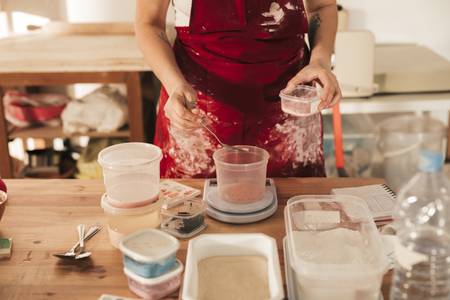 Taller de decoració amb resina ecològica
