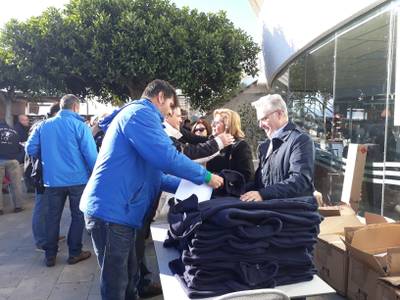 El jurat suspèn el primer dia de sortida de la festa del Calamar pel fort vent