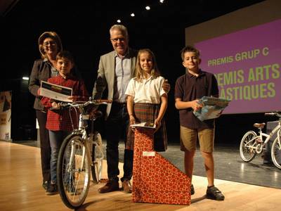 Els joves salouencs mostren la seva creativitat i talent en la XVII edició dels Premis 30 d’Octubre