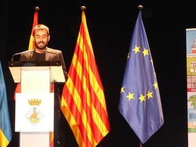 L’humor innocent de Javi Sancho, pregoner de la Festa Major d’Hivern, enamora els assistents al TAS de Salou