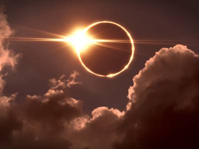 Salou dona les claus per observar amb seguretat l’eclipsi solar