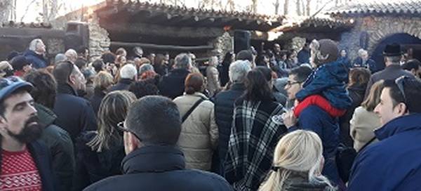 Salou dóna la benvinguda al Nadal amb una trobada multitudinària a la Masia Catalana