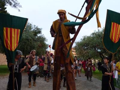 Salou prepara la desfilada del Rei Jaume I amb un seguici de més de 200 persones