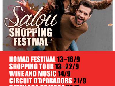 Continua el Salou Shopping Festival amb la batucada shopping amb Bandarra Street Orkestra