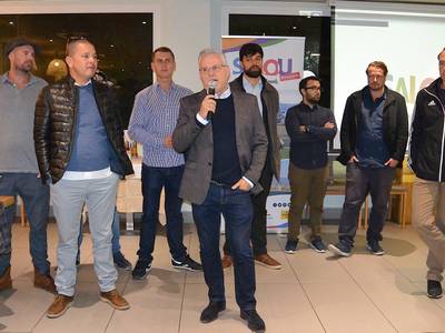 L'alcalde de Salou i president del Patronat, Pere Granados, rep un fam trip format per 108 entrenadors de futbol de Polònia i Dinamarca de 50 clubs i acadèmies