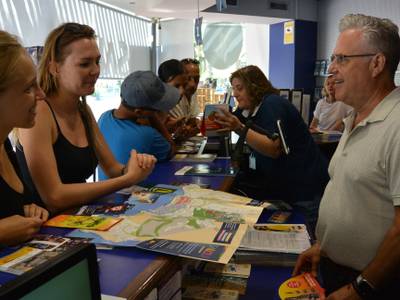 Les dues oficines d’informació del Patronat de Turisme de Salou atenen més de 300 consultes diàries els mesos d’estiu