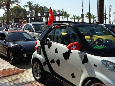 Salou omple de ‘smart lovers’ i 1.200 cotxes ‘smart’ el passeig Jaume I