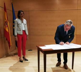 L’alcalde de Salou, Pere Granados, ha signat la declaració d’intencions de la Red de Destinos Turísticos Inteligentes