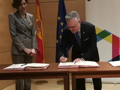 L’alcalde Granados signa el protocol per donar impuls a la Red DTI