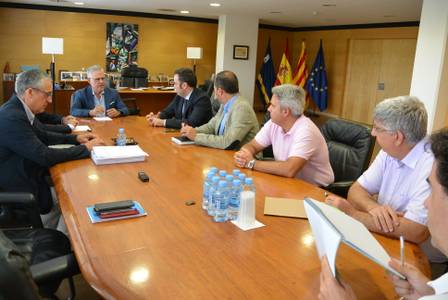 L’alcalde Pere Granados es reuneix amb directius d’Adif i INECO per parlar sobre el Corredor del Mediterrani i per a la presentació de l’estació provisional Salou-PortAventura