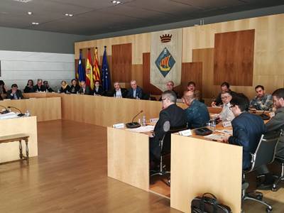 El plenari de Salou aprova sol·licitar a la Generalitat l’atorgament d’una autorització per a la utilització de l’edifici social del port esportiu