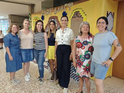 450 alumnes de l’Escola Elisabeth homenatgen Gaudí i el Modernisme en una exposició