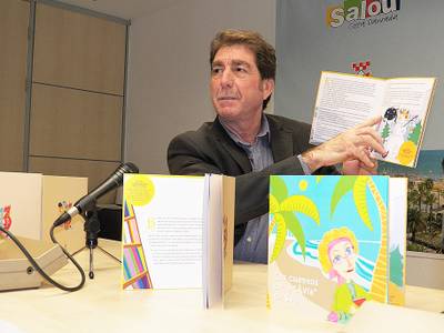 Acció Social presenta un llibre de contes per fomentar valors i l’autoestima dels més petits a través de la lectura, dins la unitat familiar