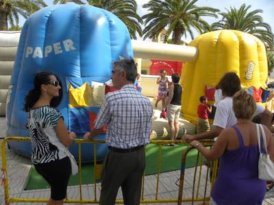 Activitat d’educació ambiental a la platja de Llevant de Salou