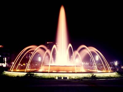 Divendres s’encenen les fonts cibernètiques i s’estrena espectacle a la lluminosa