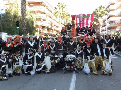 El cap de setmana nevarà a Salou 24 tones de confeti en la 31 edició del Cós Blanc