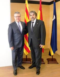El delegat del Govern, Joaquim Nin, fa una visita institucional a l'Ajuntament de Salou