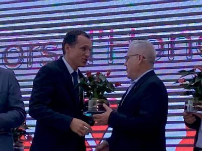 El jurat de 'Viles Florides' premia Salou amb 'quatre flors'