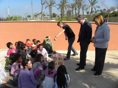 El Parc Botànic de Salou acull la primera de les visites guiades que faran les escoles del municipi