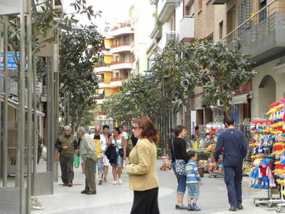 Els establiments comercials de Salou podran obrir l’1 de maig i l’11 de setembre