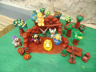 Els nens i nenes de l’espai d’infància El Carrilet  han confeccionat un pessebre de plastilina