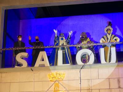 Els Reis Mags d'Orient omplen d'il·lusió els carrers de Salou