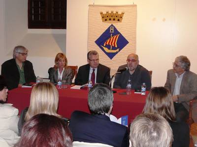 Es presenta un nou volum de la col·lecció literària ‘6 pre-textos’ de Salou