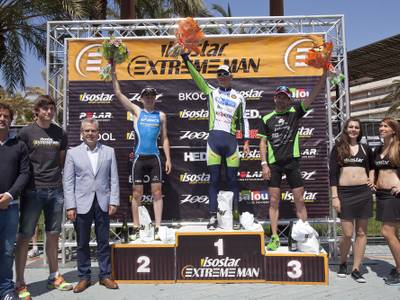 Frederic Van Lierde i Gurutze Frades vencedors de l'ISOSTAR EXTREME MAN Salou