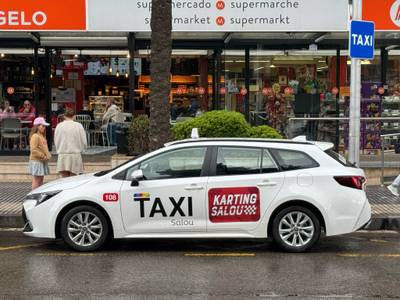 Iniciativa pionera: Salou aposta per taxis estacionals durant la temporada alta