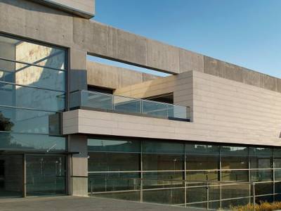L’Ajuntament de Salou deixa exempt de càrregues fiscals el canvi de titular d’una activitat