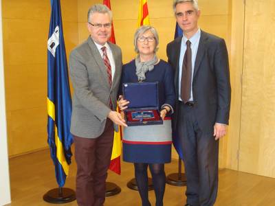 L’Ajuntament de Salou homenatja la doctora Laura Palacios pels seus 18 anys com a Directora del CAR del municipi