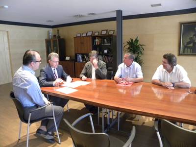 L’Ajuntament de Salou promociona l’ocupació amb un conveni amb empreses concessionàries