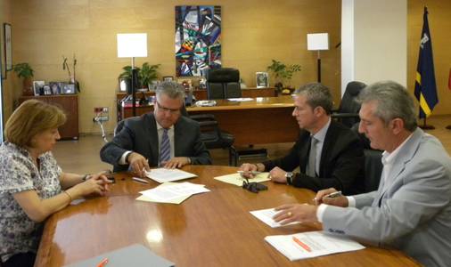 L’Ajuntament de Salou signa un conveni de col•laboració amb l’Associació de Malalts d’Alzheimer
