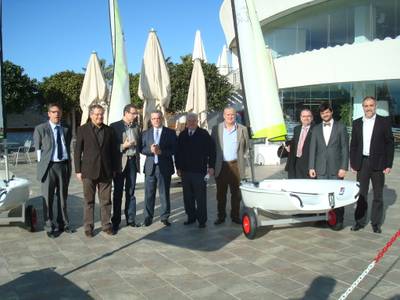 L’Ajuntament i el Nàutic promocionen les activitats marítimes entre els joves escolars de Salou