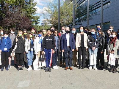 L’alcalde de Salou dona la benvinguda a un grup de 26 participants d’Erasmus de l’Institut Marta Mata