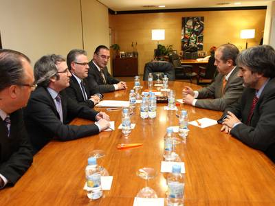 L’alcalde de Salou es reuneix amb el Conseller d’Interior i el Delegat del Govern per parlar de seguretat