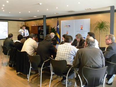 L’alcalde de Salou impulsa la solució al conflicte de les parades de transport discrecional