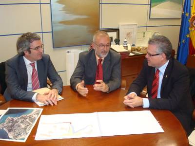 L’alcalde es reuneix amb membres del Ministerio de Medio Ambiente i membres del Colegio de Abogados de Madrid per continuar el Camí de Ronda