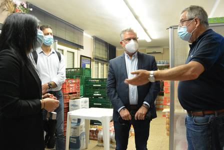 L’alcalde Pere Granados agraeix el compromís i la tasca humanitària de Càritas Interparroquial de Salou, durant la pandèmia de la COVID-19