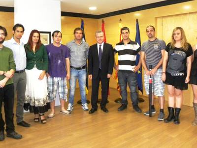 L’alcalde rep als membres de l’Associació Rol Play Game per conèixer els seus projectes  de futur