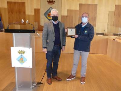 L’Associació Oncològica Dr. Amadeu Pelegrí rep un reconeixement de l’Ajuntament, amb motiu del seu desè aniversari