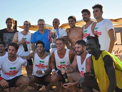 L’equip ‘Pachito’ guanya la 31 edició del torneig de futbol platja