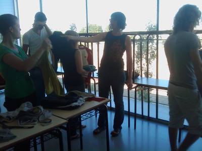 L’escola d’adults de Salou promou un mercadet d’intercanvi de roba i complements
