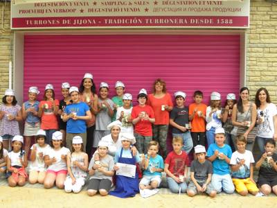 La gelateria La Ibense confecciona junt amb Àlex Rodríguez el primer gelat Xic’s de Salou