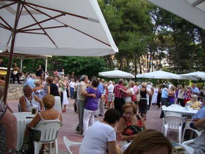 La Llar de Jubilats del Parc de Salou celebra la festa del dia del soci