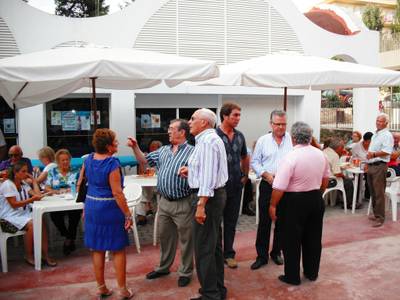 La Llar Municipal de Jubilats del Parc de Salou celebra el "Dia del soci" en un ambient de festa i germanor