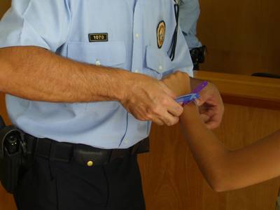 La Policia Local de Salou impulsa una campanya per evitar la pèrdua de menors a les platges