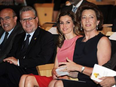 La princesa Letizia recorda junt amb l’AECC a Salou la importància de tenir cura de la pell per prevenir el càncer